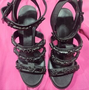 Karl Lagerfeld Embellished Black heels